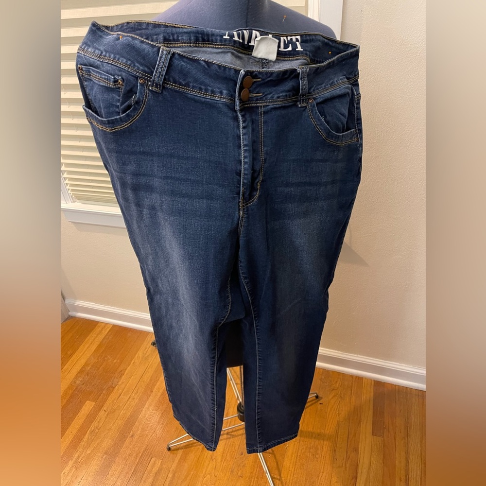 Encore Jeans Size 20